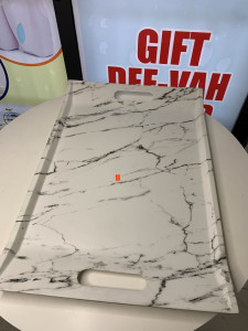 BIG PLASTIC SERVING TARY