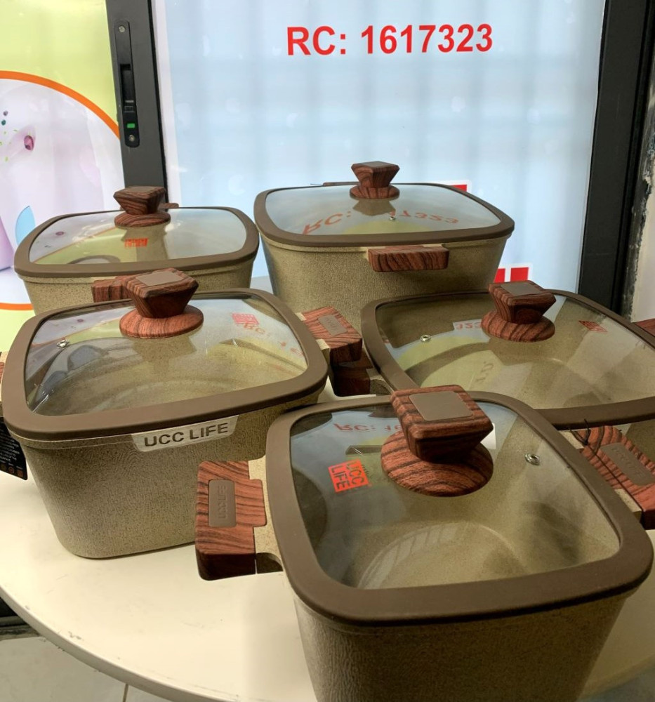 Brown UCC LIFE non stick pot