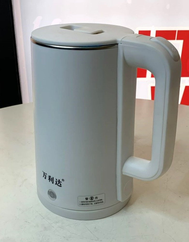 2.3 litres Plastic electric kettle