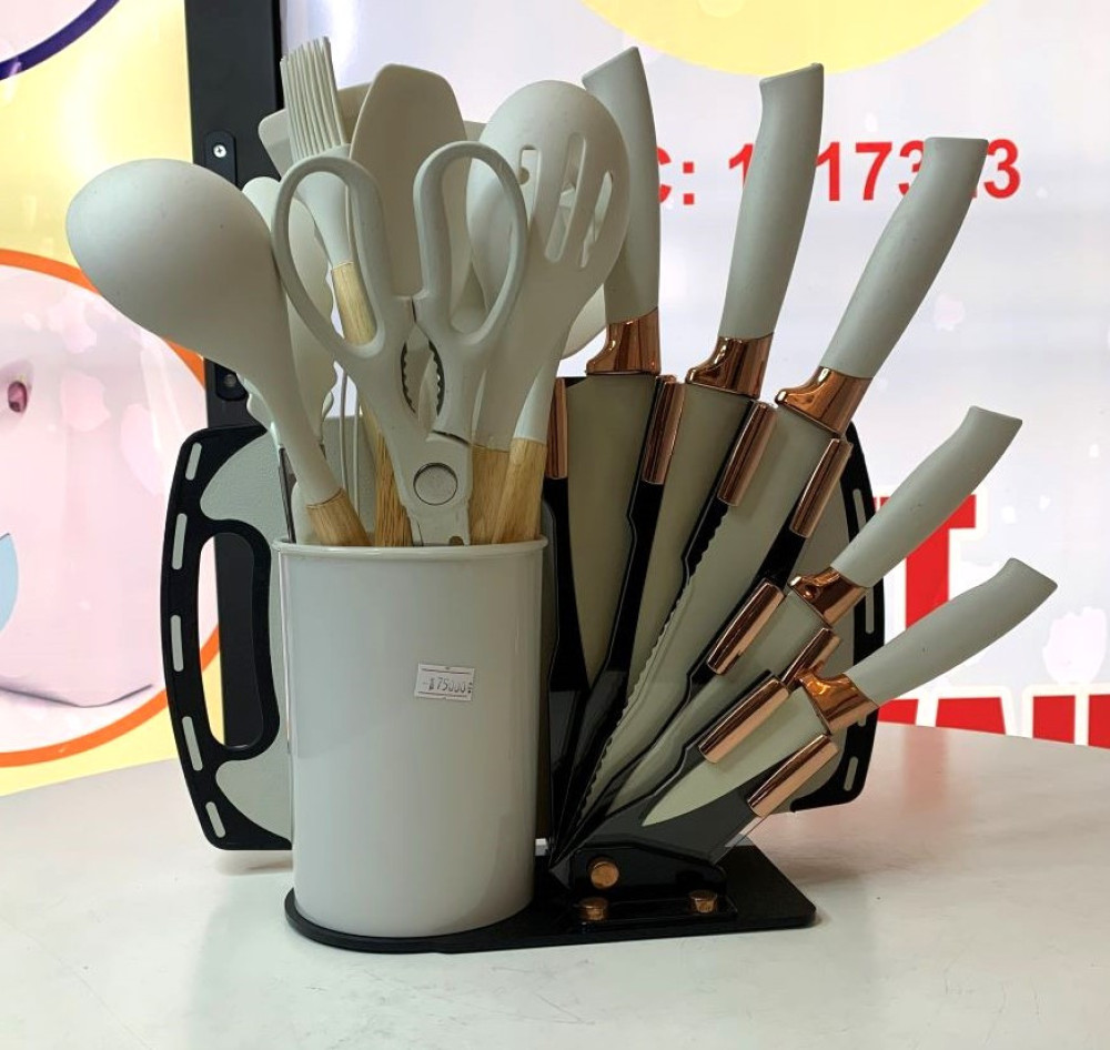 Kitchen utensil  and knives set
